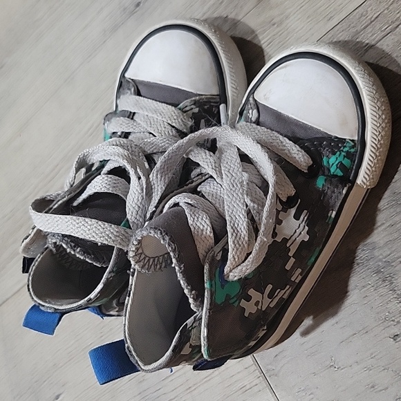 Toddler Shoes - Picture 5 of 7